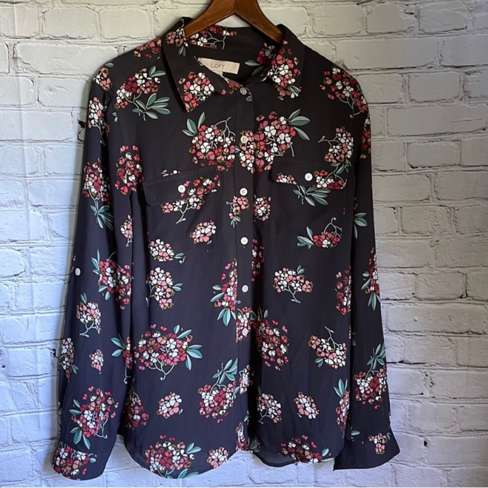 LOFT Dark Gray Floral Button Front Blouse Size L